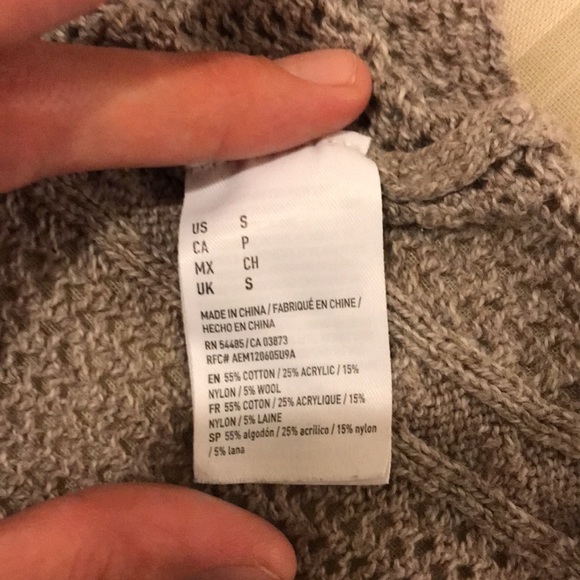 American Eagle Outfitters Sweater - Picture 7 of 7